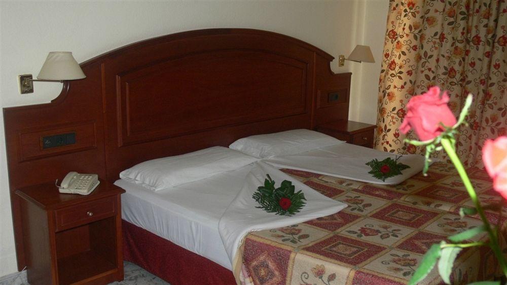 Hotel Tropical 3*