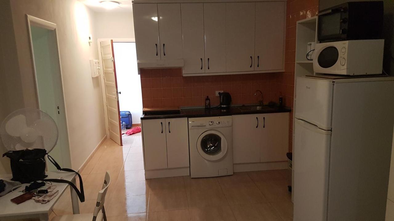 400mtr, Of Mountain With Spectacular Surround View 200mtr * Los Cristianos (Tenerife)