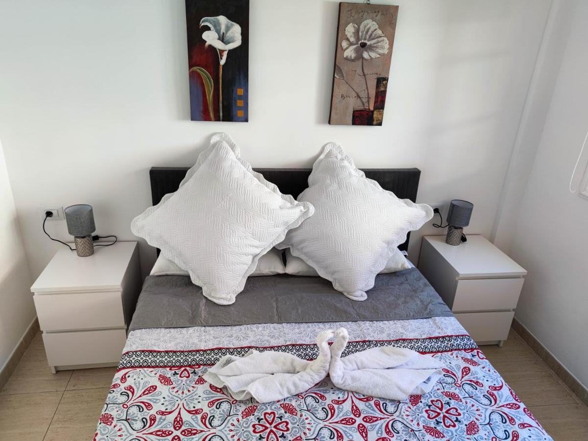 Cristianos - Heated Swimming Pool Air-conditioned *