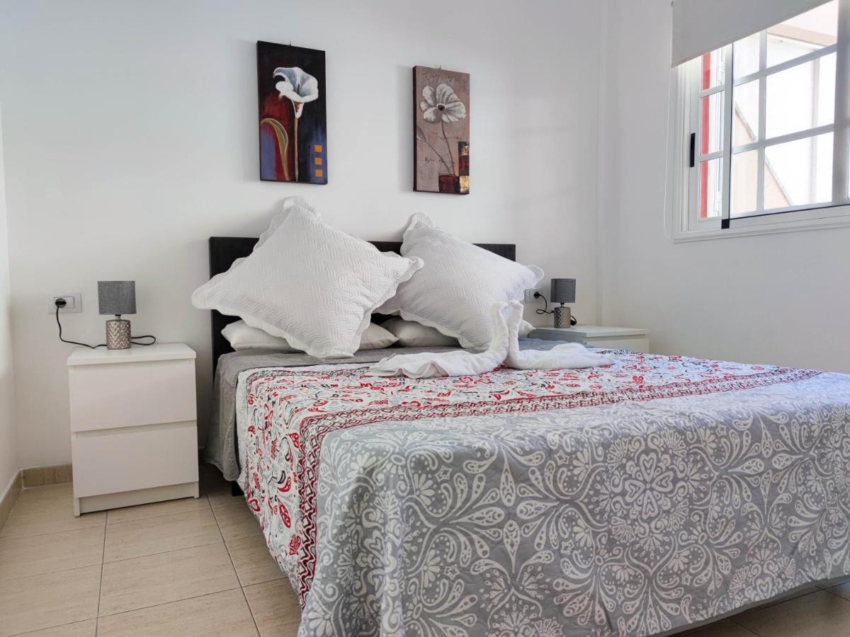 Cristianos - Heated Swimming Pool Air-conditioned Apartment Los Cristianos (Tenerife)