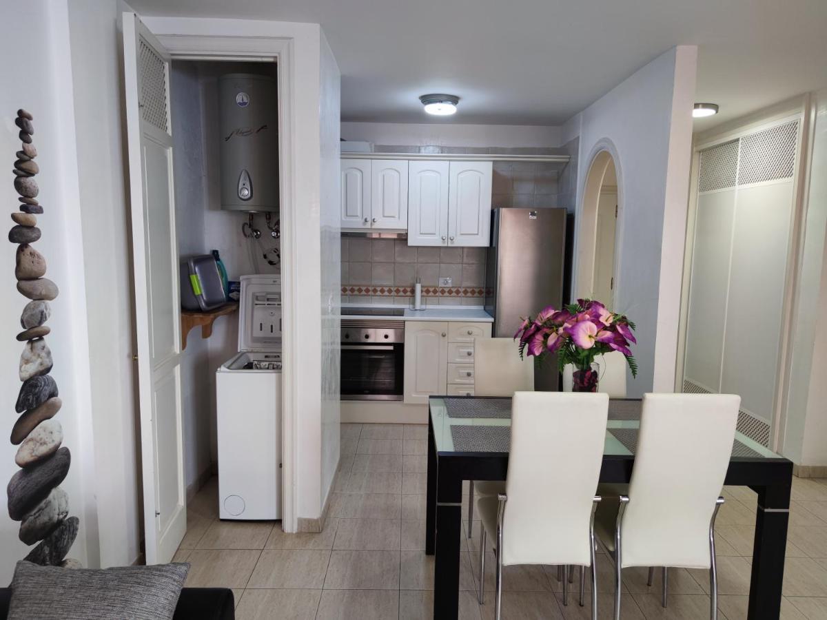 Cristianos - Heated Swimming Pool Air-conditioned Apartment Los Cristianos (Tenerife)