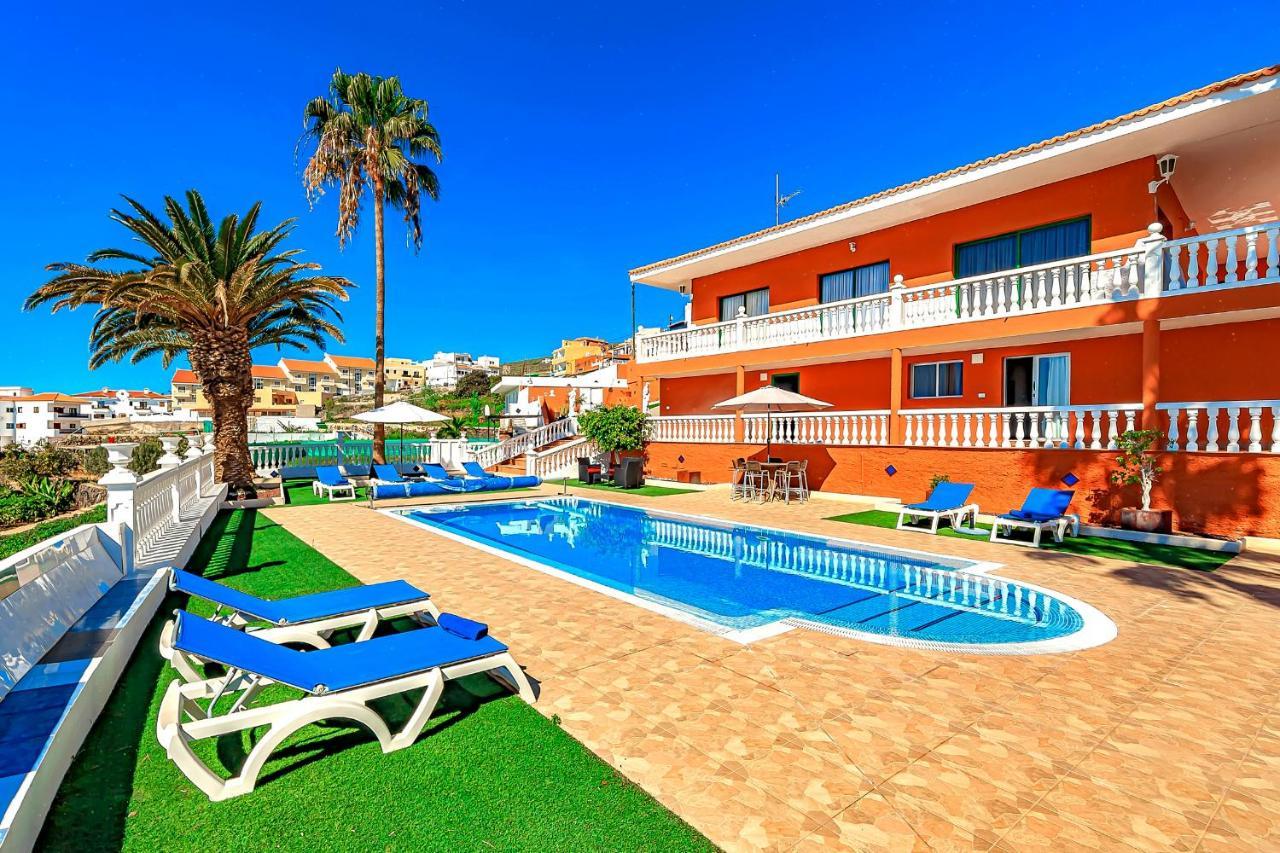 Raquel With Private Pool And Sea View Villa *