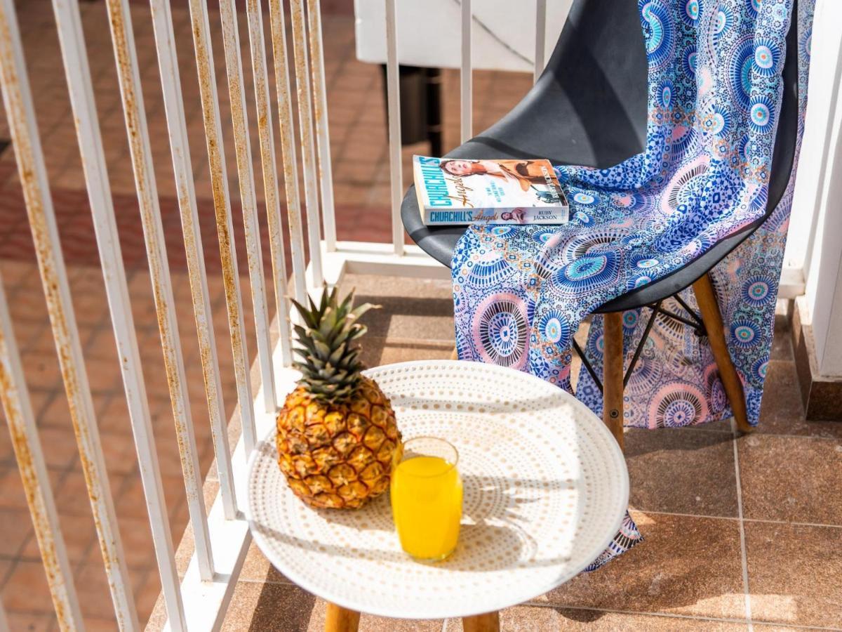 Appartement 1b Sofia Close Services Sea, Wifi! *