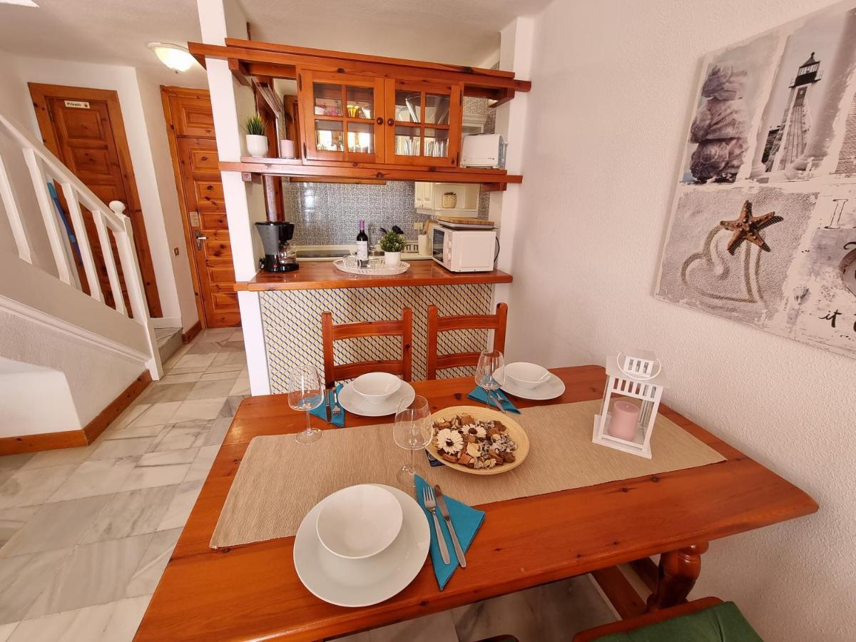 Apartment Duplex No 6 Directly At The Sea And Beach, Heated Pool, Wifi, Terrace Playa de las Americas (Tenerife)