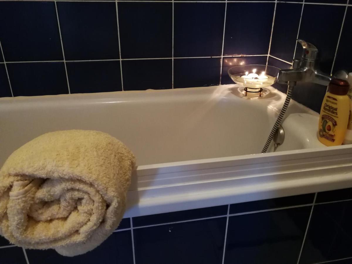 Pensión Welcome To Discover The Magic Amazing Tenerife !! Private Bath Breakast Wf :) Candelaria