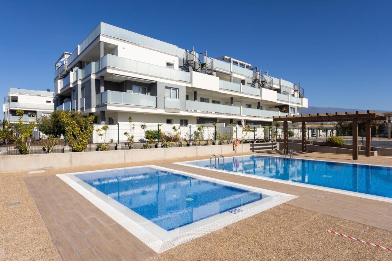Maday , Big Terrace And Swimingpool