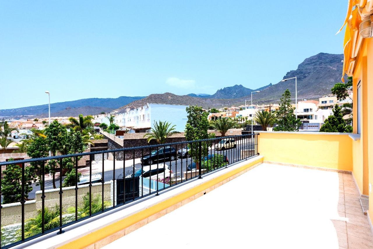 Apartamento Modern 4 Bedroom In Costa Adeje