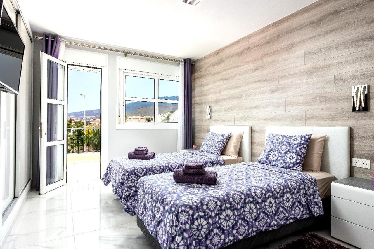 Modern 4 Bedroom In Costa Adeje *