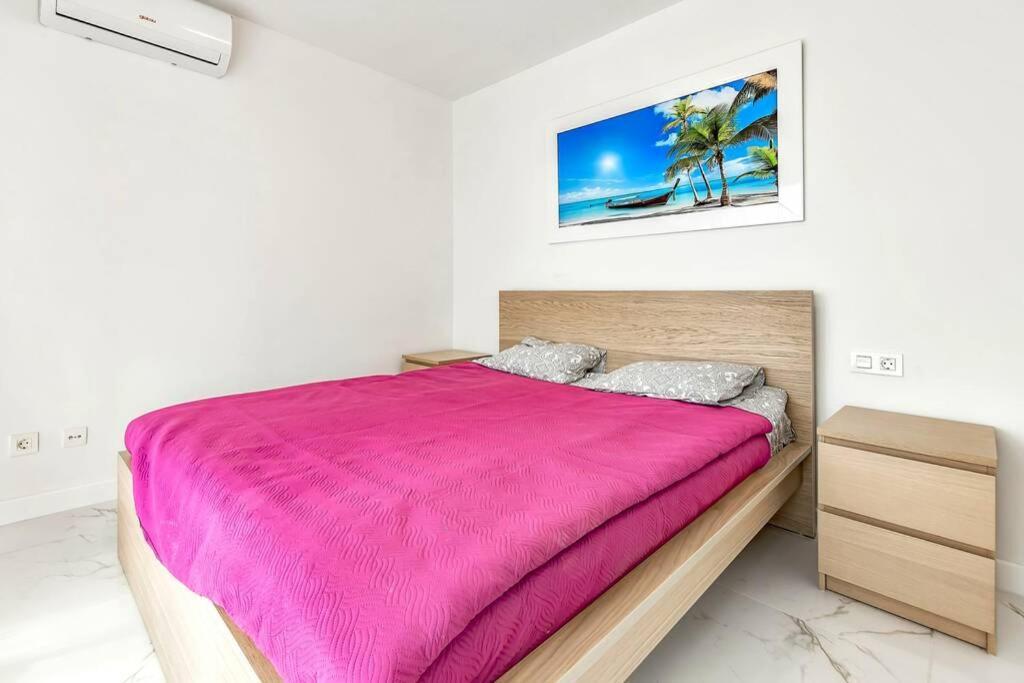 Modern In Parque Royal I, Playa Fanabe Apartment
