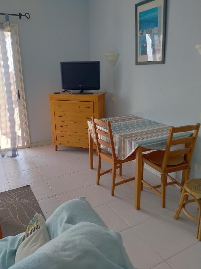 Finca Oasis Mango,holiday Home, Vivienda Vacacional, Comunal Pool, Sea View From Private Terraces,3 Mins To Town By Car, Wifi, Netflix Holiday home *