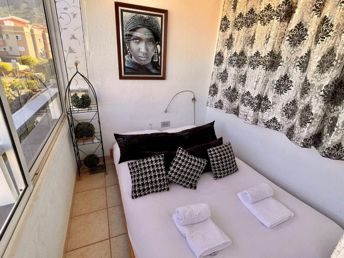 La Pineda Beautiful Duplex Free Wifi Apartment Costa Adeje (Tenerife)