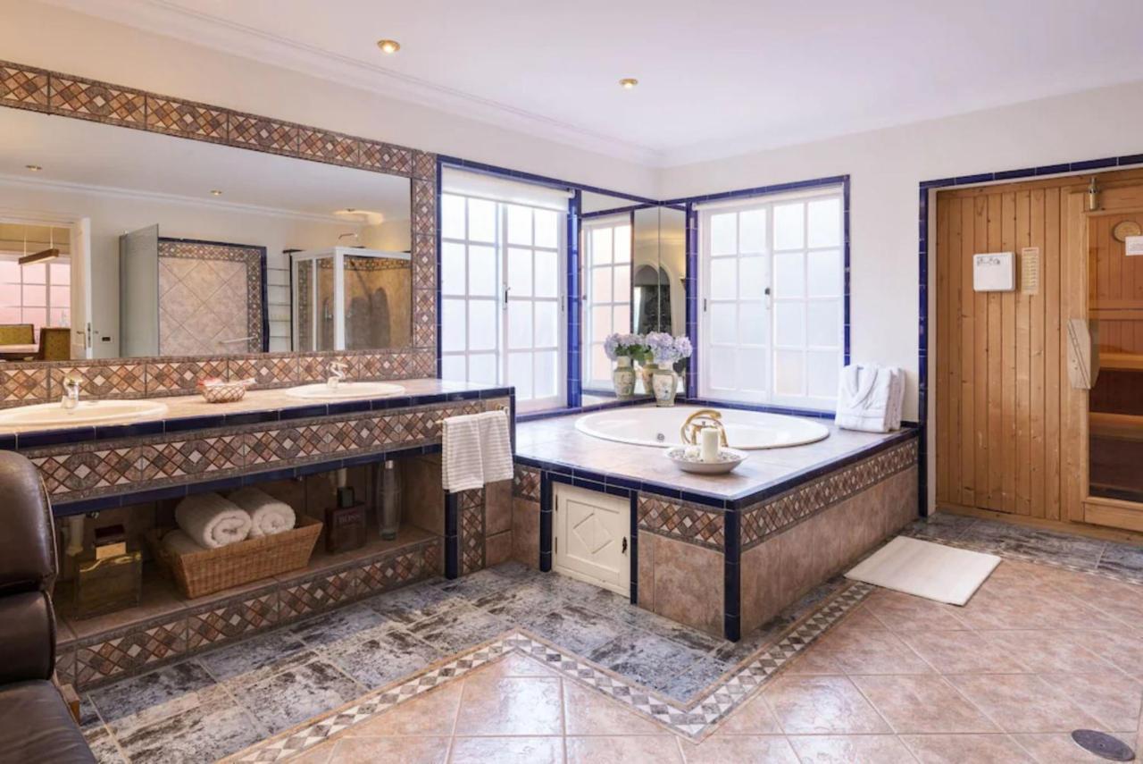 Karat Hacienda Miranda Villa Charco del Pino