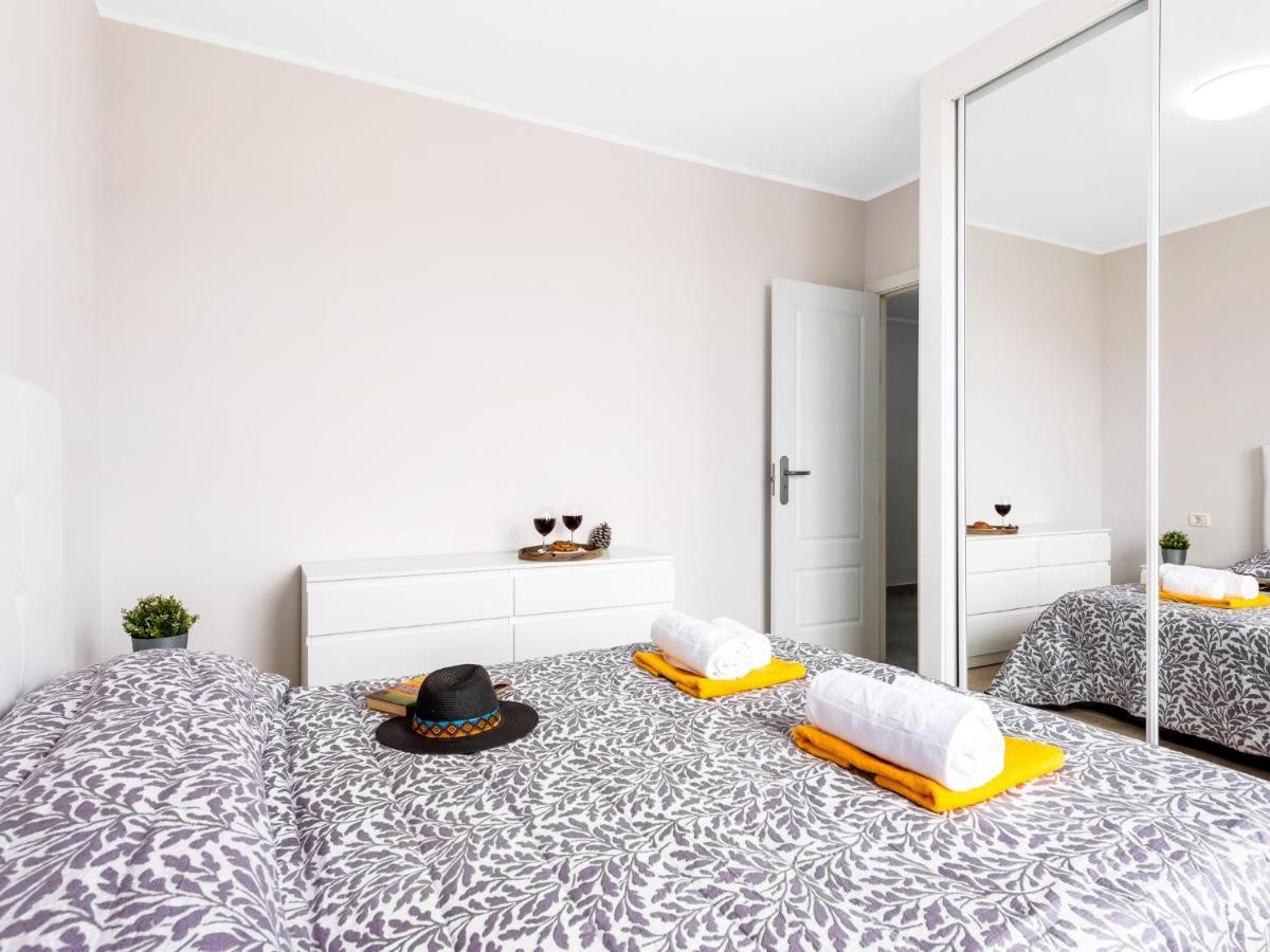 Apartment A31 Amazing 2 Bedroom With Terrace And Pool *