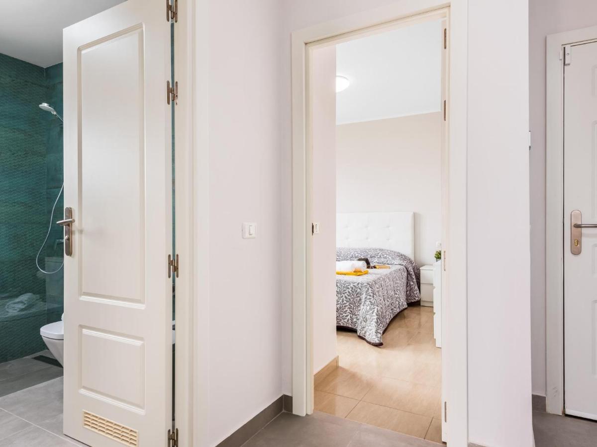 A31 Amazing 2 Bedroom With Terrace And Pool