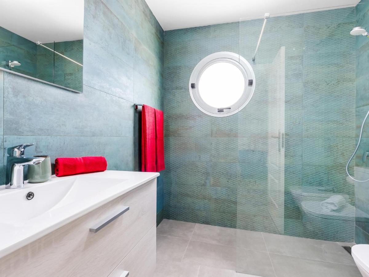 A31 Amazing 2 Bedroom With Terrace And Pool Apartment *