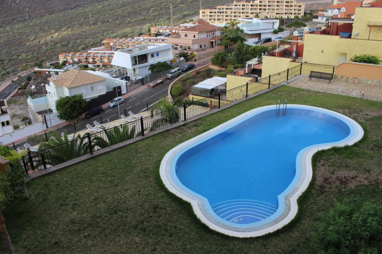 Apartamento With A Serene Ocean And Mountain View *