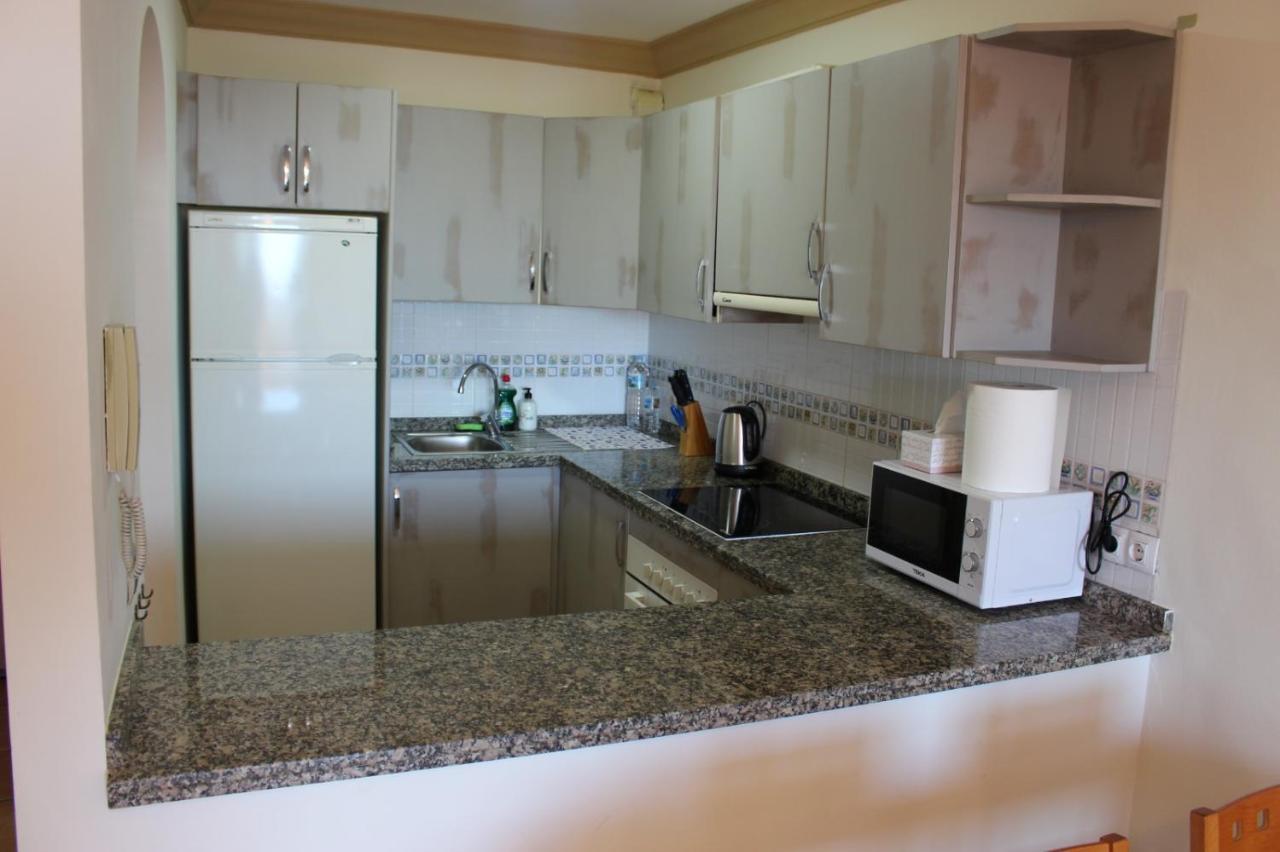Apartamento With A Serene Ocean And Mountain View Costa Adeje (Tenerife)