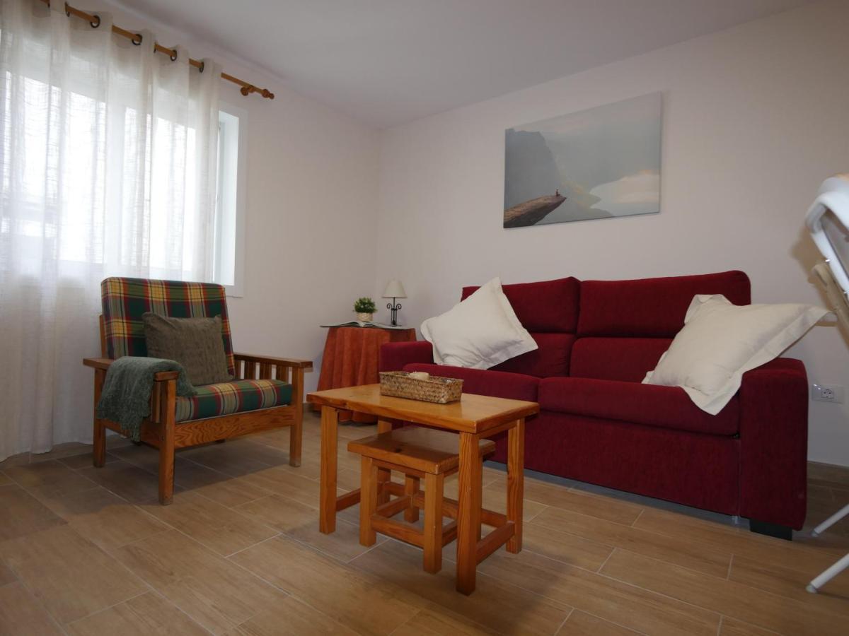 Petite Maison, *