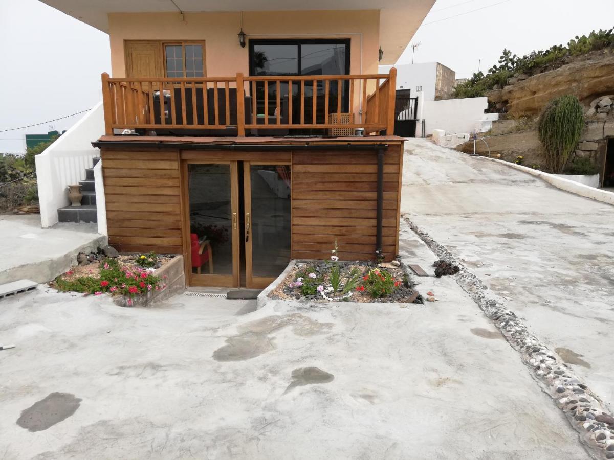 Half Wooden Rural Appartement Fasnia