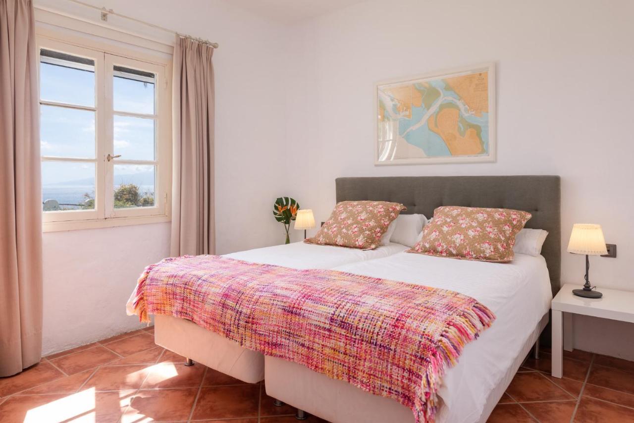 Spacious, Well Appointed, In A Wonderful Raised Location And Stunning Sea Views