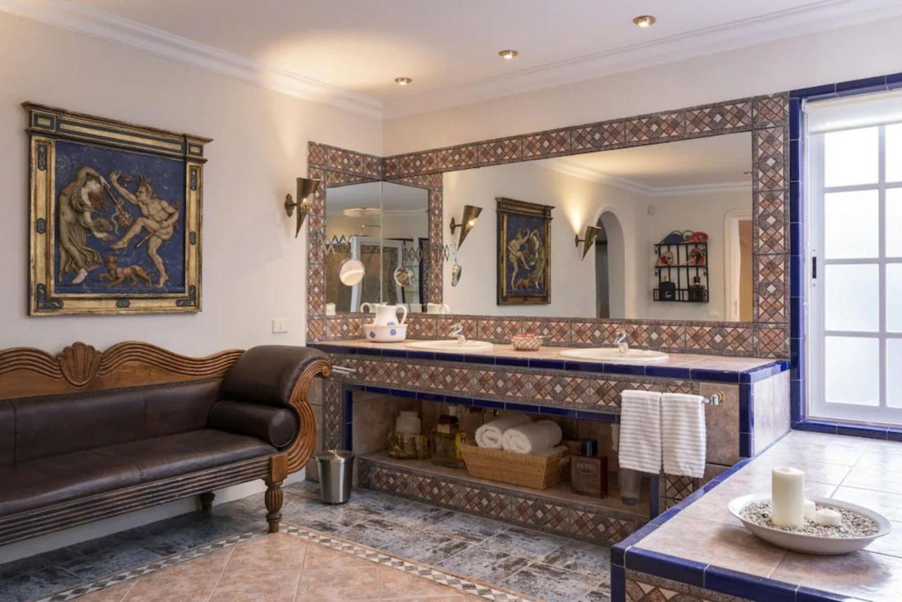 Karat Hacienda Miranda Villa