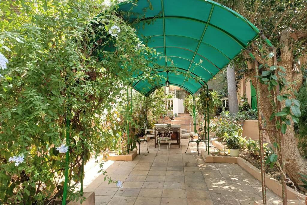 Apartamento-bungalow Con Jardin Y Garaje Apartment Santa Cruz de Tenerife