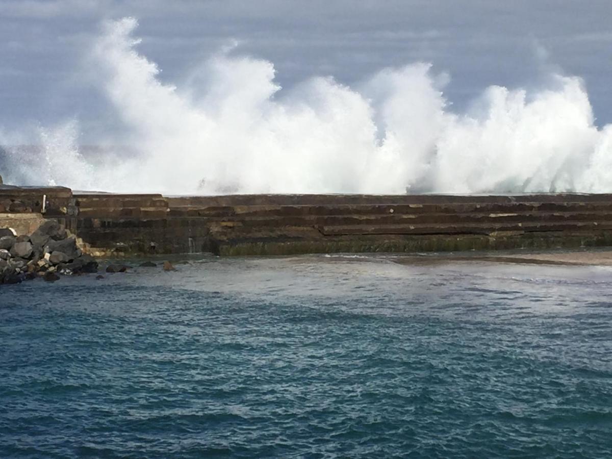 Perla De Roca En Poblado Marinero * Acantilado de los Gigantes