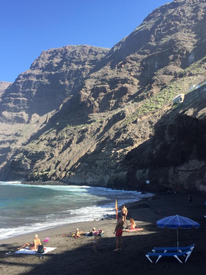 Perla De Roca En Poblado Marinero