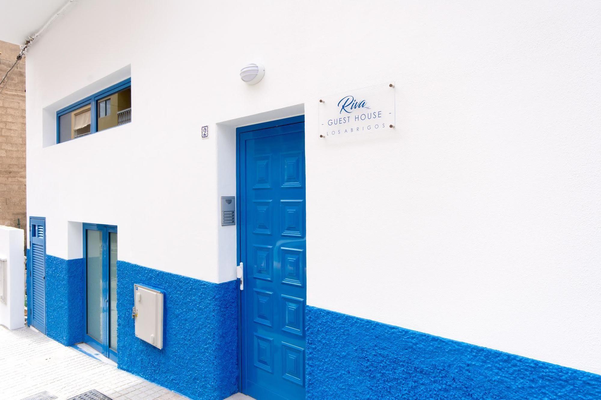 House Abrigos Hostel