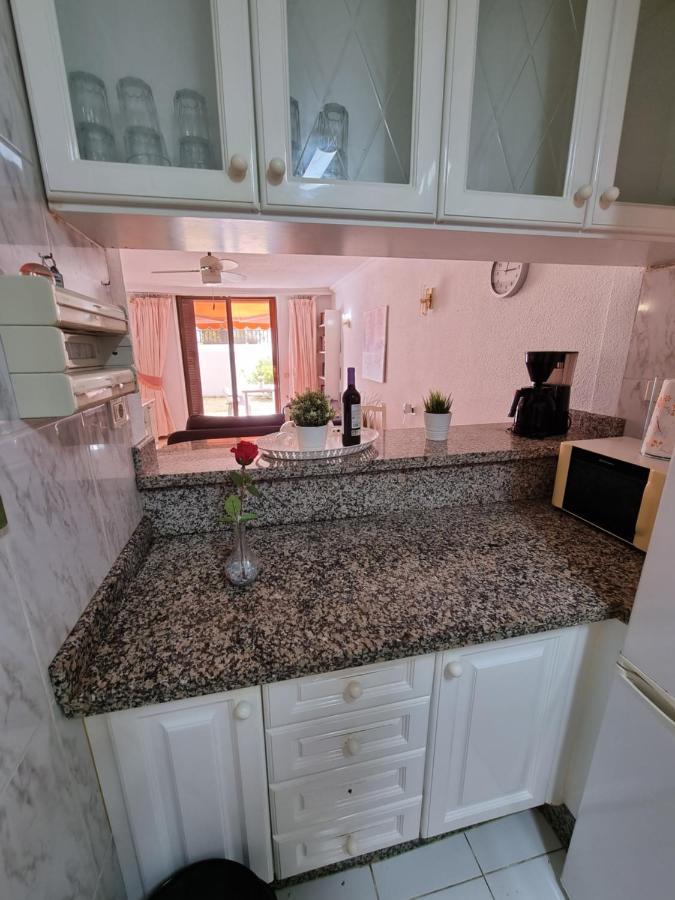 Apartment Casa Teide, Ground Floor Parque Santiago 1, Heated Pool, 100 M To Sea And Beach, Wifi Playa de las Americas (Tenerife)