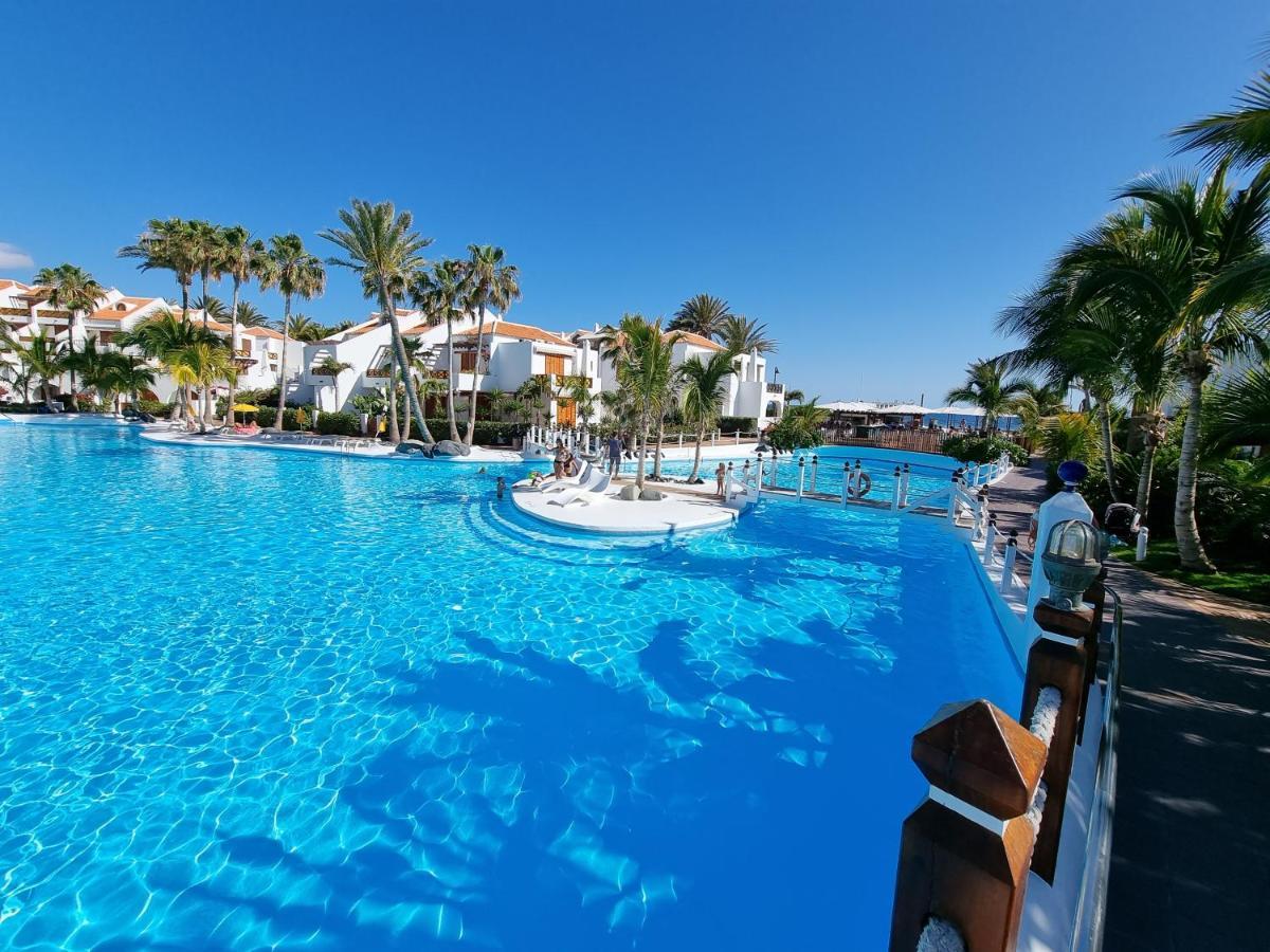 Appartement Studio No 2 Just 100 To And Sea, Large Terrace, Heated Pool, Wifi, Aircondition For A Fee *