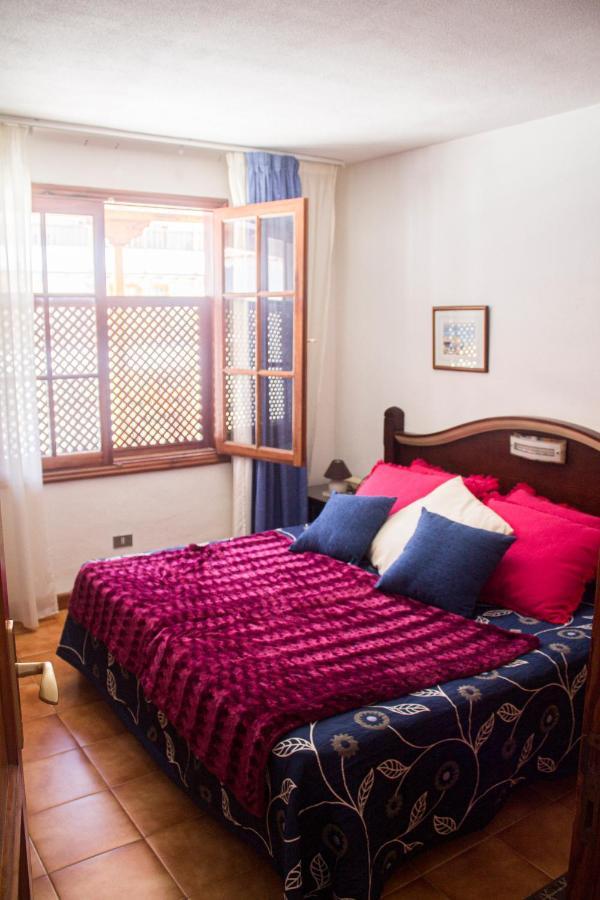 Beachfront & Sunny Gigantes Apartment *