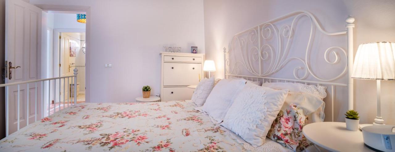 Deluxe Bella Air Con & Heated Pool, Tenerife South * Chayofa
