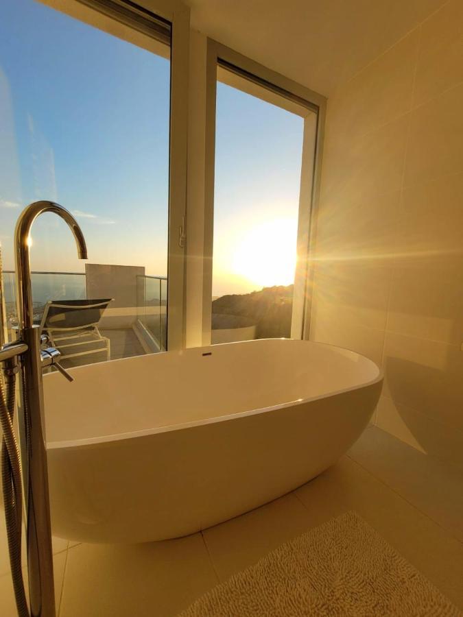 B&l Services - Roque Del Conde *