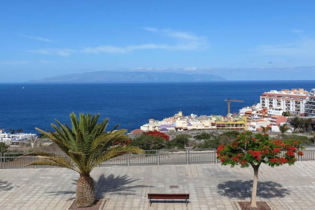 Luxury House With 3 Bedrooms, Sea Wiew And Swimming Pool In A Quiet Сasa de vacaciones Puerto de Santiago (Tenerife)