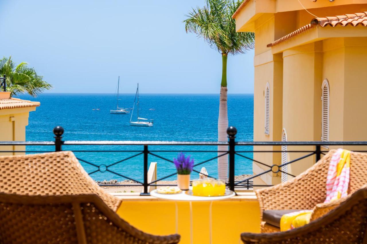 Tropical Ocean View Jacuzzi