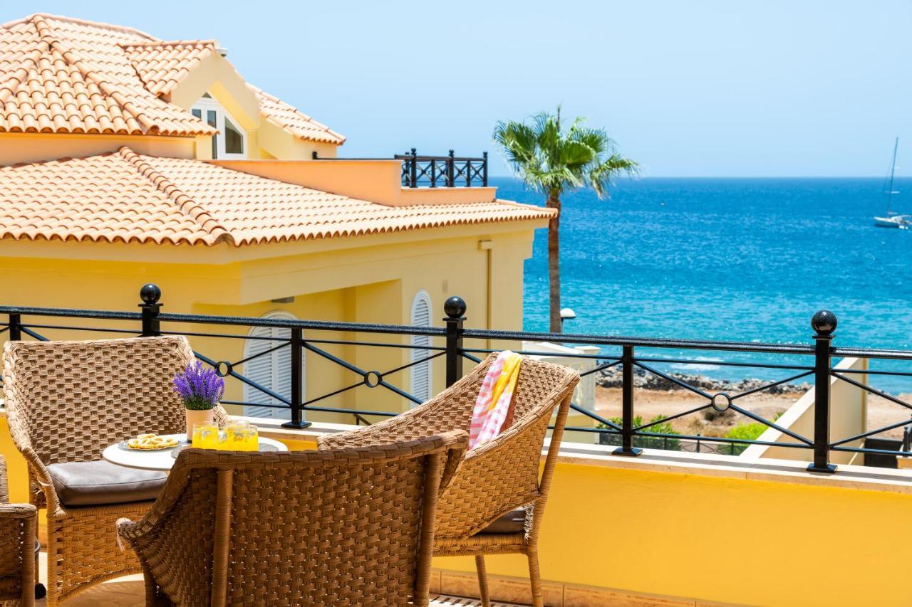 Tropical Ocean View Jacuzzi Villa *