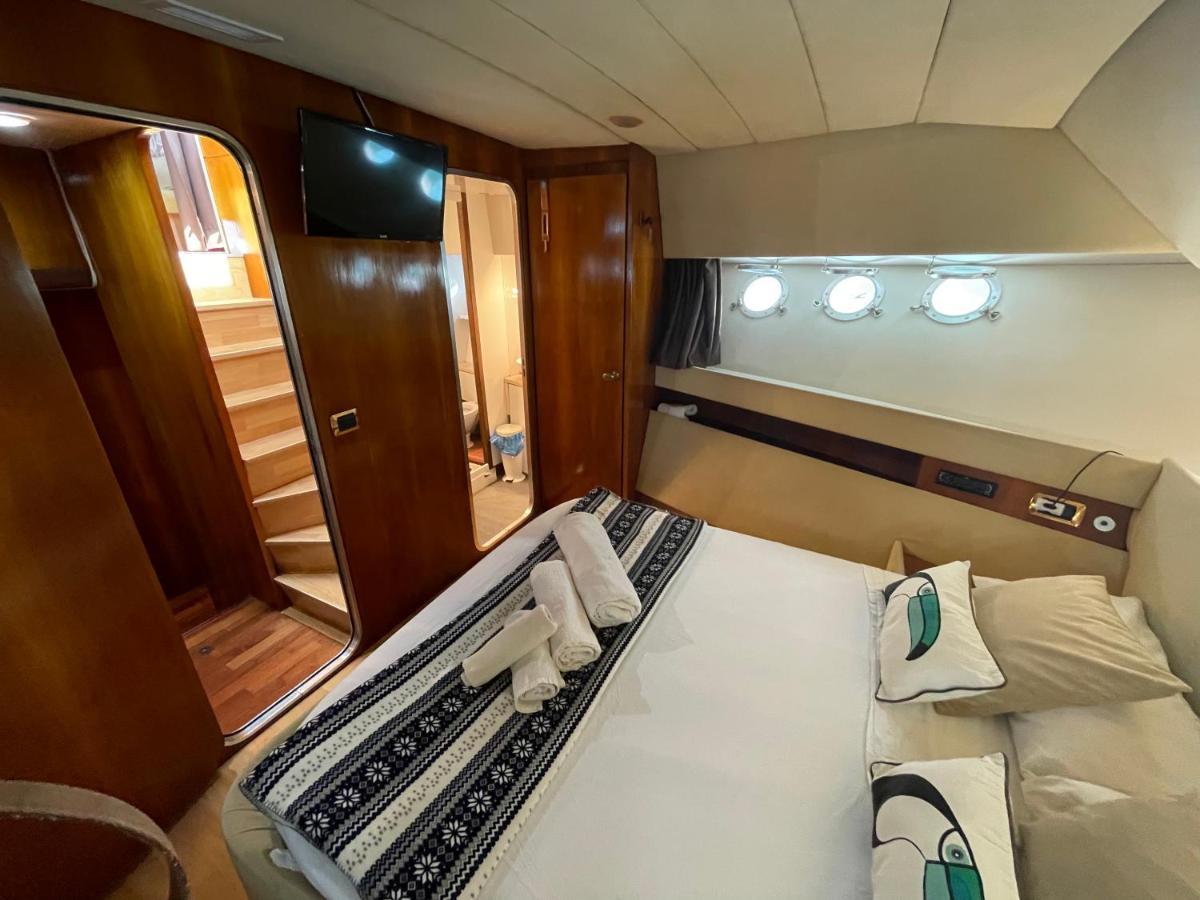 Wonderful Yatch To Rent At Tenerif South Botel