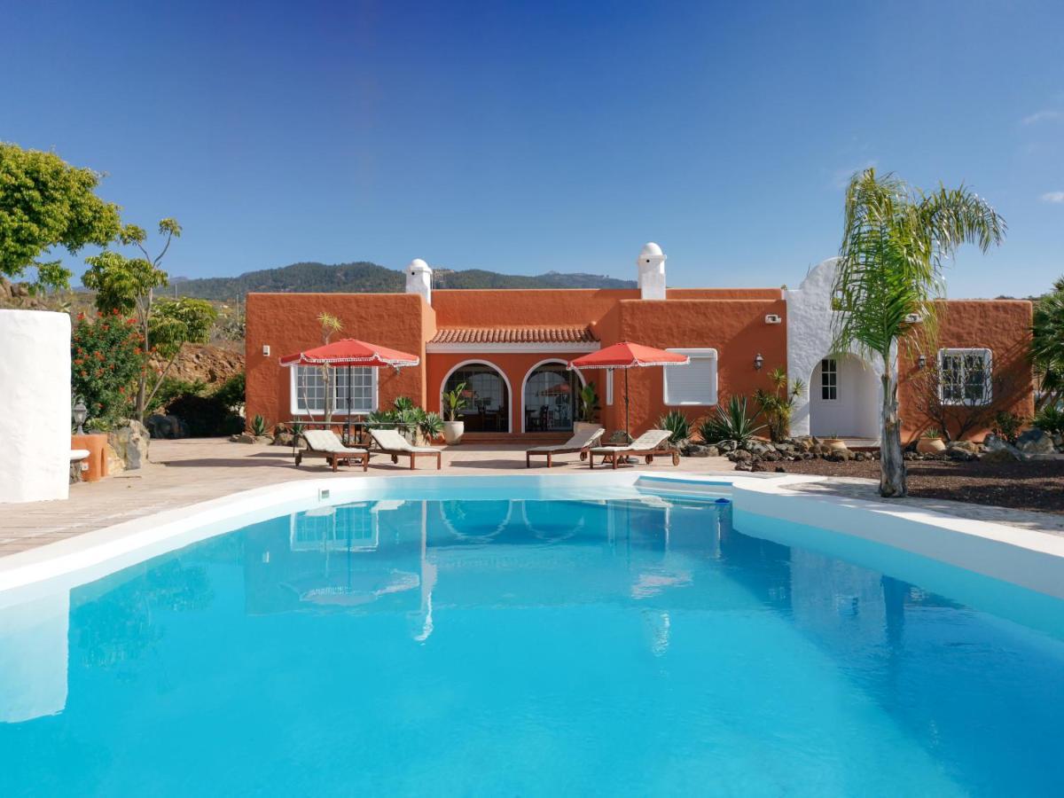 Karat Hacienda Miranda Villa
