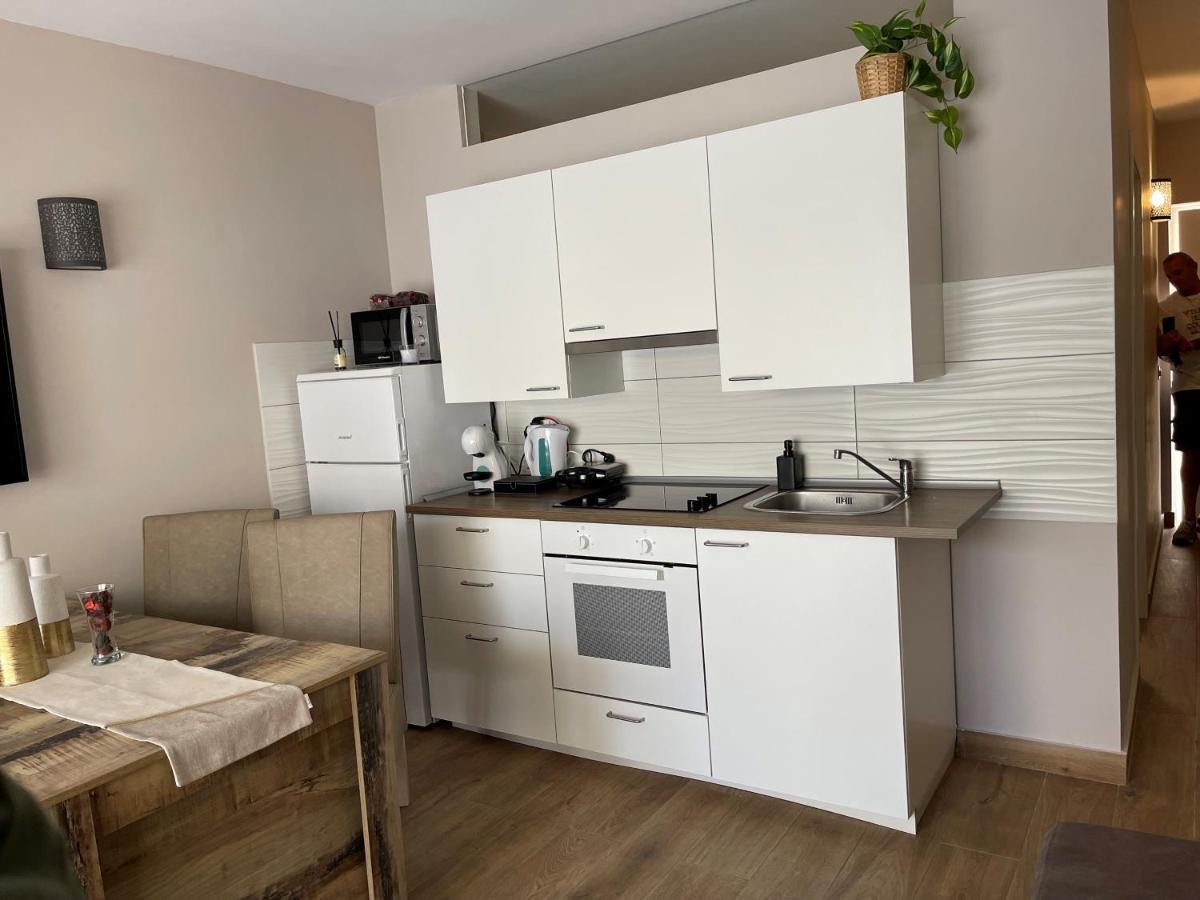 Appartement Luxury Fronte Piscina Mareverde A&v *