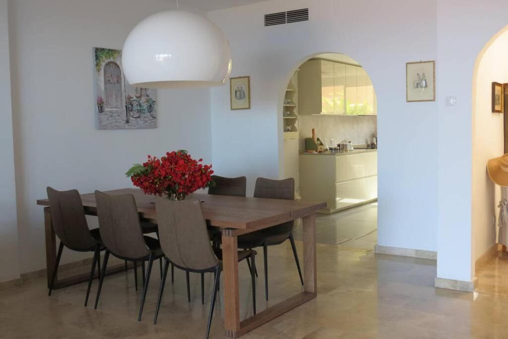 Luxury House With 3 Bedrooms, Sea Wiew And Swimming Pool In A Quiet Сasa de vacaciones *