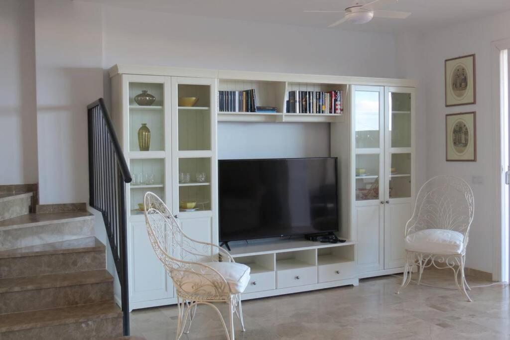 Luxury House With 3 Bedrooms, Sea Wiew And Swimming Pool In A Quiet *