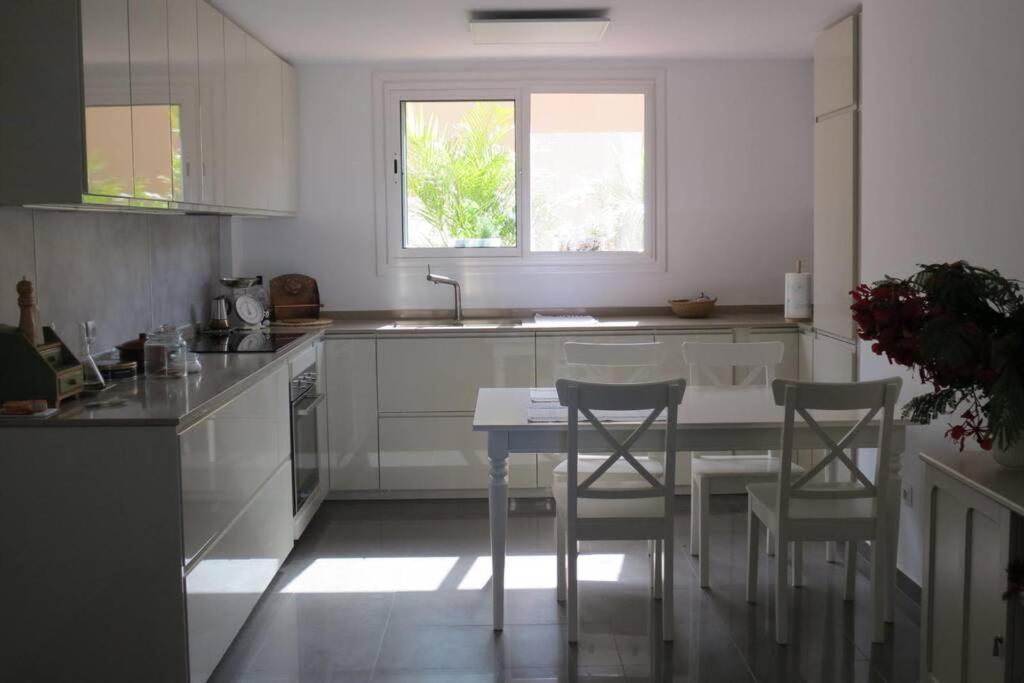 Сasa de vacaciones Luxury House With 3 Bedrooms, Sea Wiew And Swimming Pool In A Quiet *