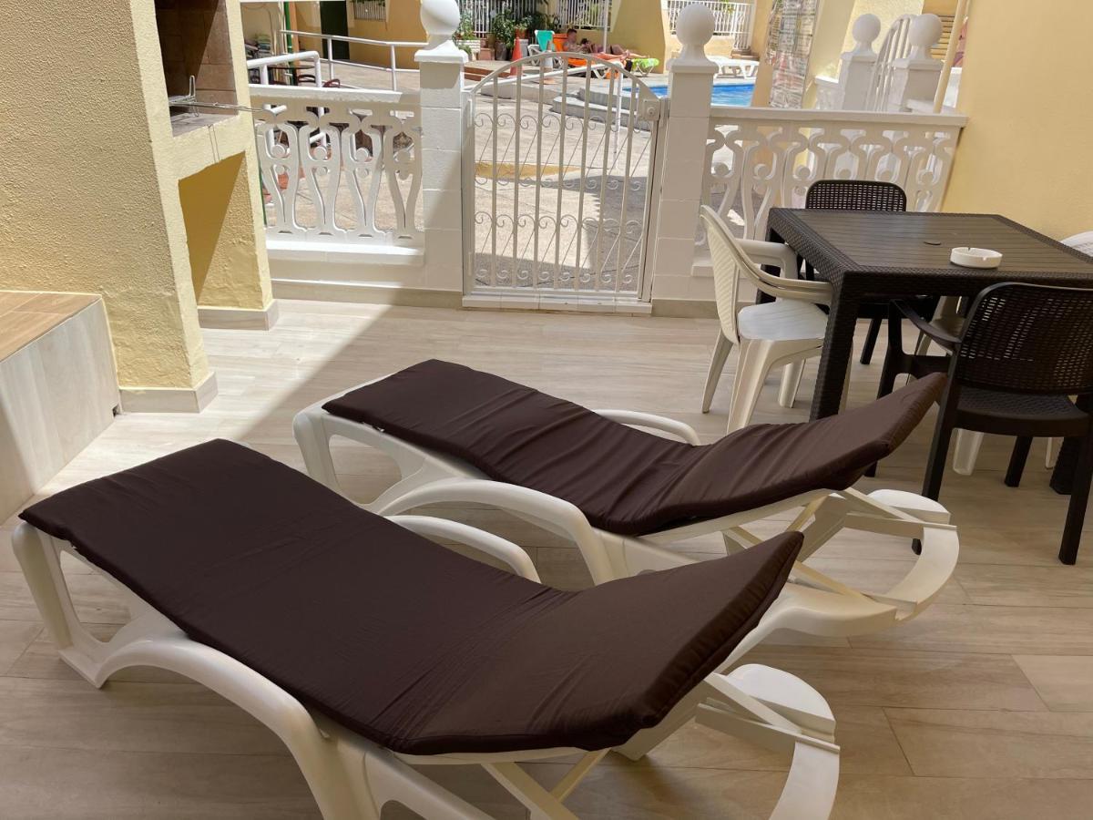 Appartement Luxury Fronte Piscina Mareverde A&v