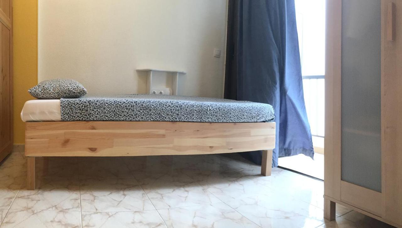 We House Apartment