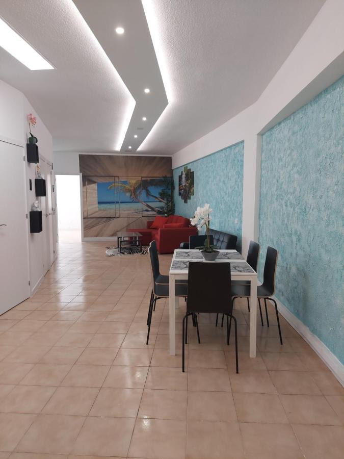 Fantastic In The First Line Of The Sea, Wifi Free Apartment
