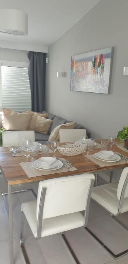 Luxury In Island Village *