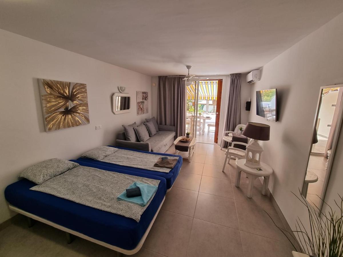 Appartement Studio No 2 Just 100 To And Sea, Large Terrace, Heated Pool, Wifi, Aircondition For A Fee *