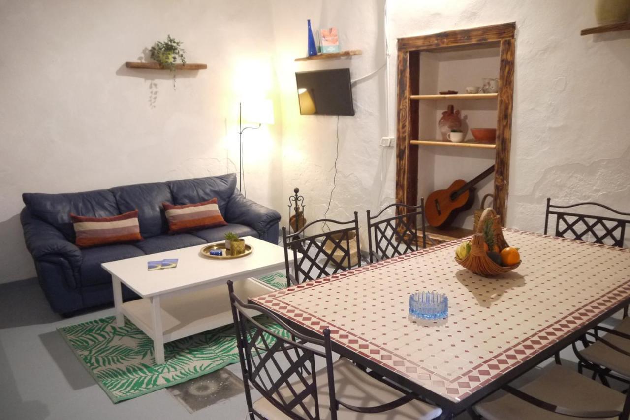 Eco Holidays Cave House Justine Hébergement de vacances *