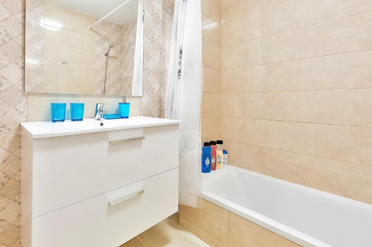 Yellow 3 Bedroom Large For 10 Guests Apartamento